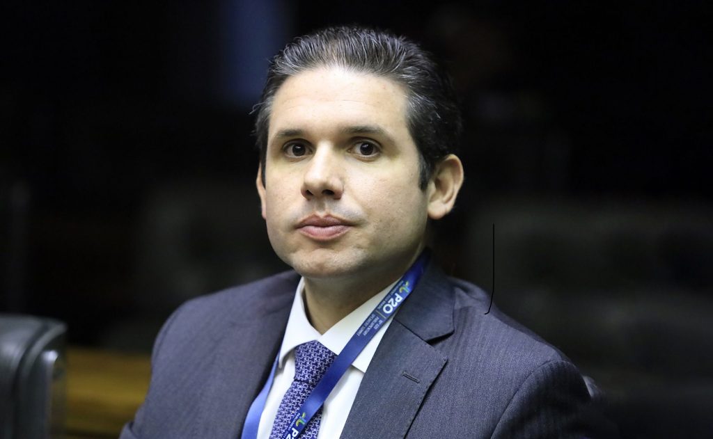 Hugo Motta escala 6x1
