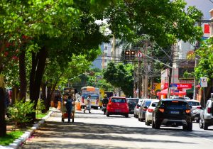 Rua no Centro de Goiânia.