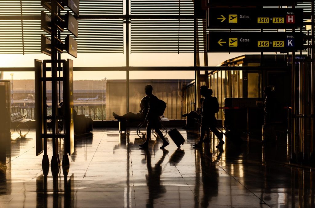 Os novos voos nacionais anunciados pelas companhias aéreas ampliam conexões entre interior, capitais e destinos turísticos