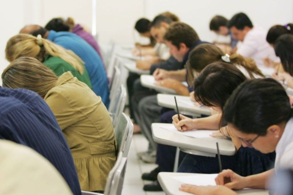Concurso em Goiás abre vagas com salários de até R$ 21 mil