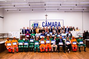 A Câmara Municipal de Anápolis realizou sessão solene de entrega de moção de aplauso