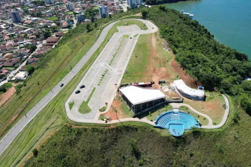A maior roda-gigante da América Latina está sendo construída no Brasil e será grande atração de complexo turístico