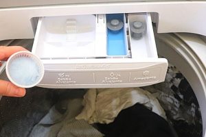 jeito correto de colocar amaciante na máquina