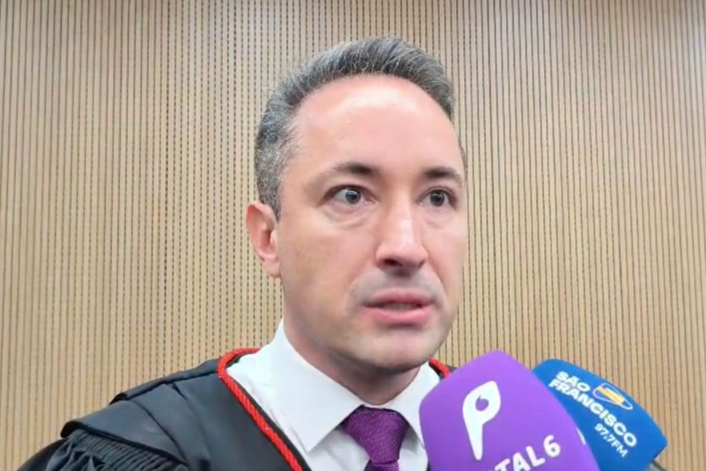 Promotor Eliseu Belo acredita que réu deve ser absolvido no Tribunal do Júri. (Foto: Davi Galvão)