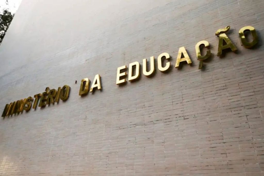 MEC define novas regras para o curso de graduação em enfermagem no Brasil