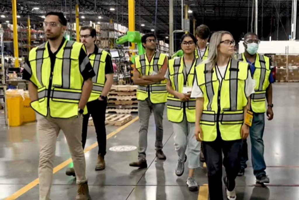 Multinacional anuncia fechamento de fábrica e demissão de 300 funcionários