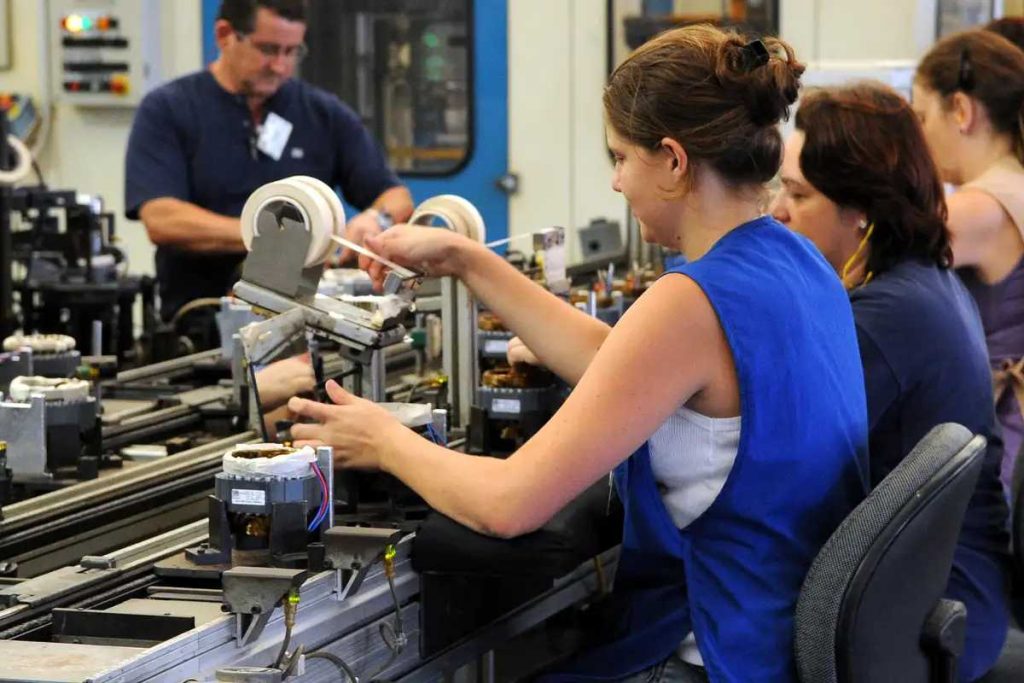 Entenda por que empresas brasileiras estão transferindo produção para o Paraguai