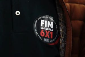 Fim da escala 6x1 ganha força após empresa adotar jornada 5x2 sem reduzir salários