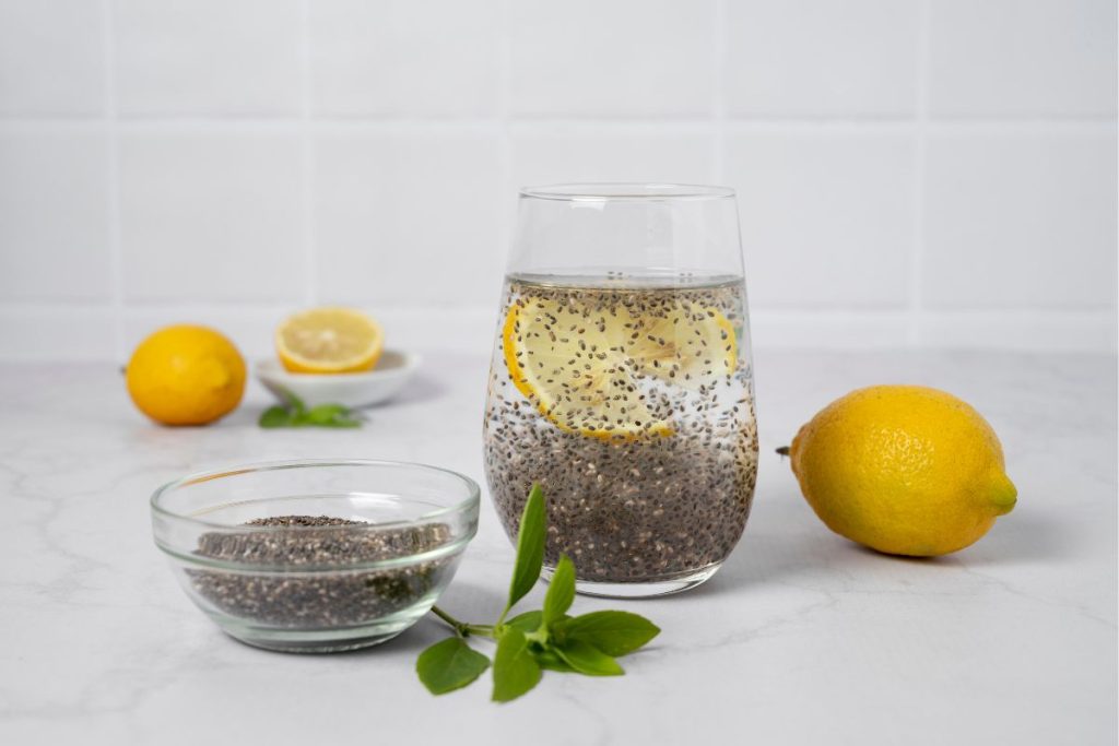 água de chia para secar e soltar o intestino