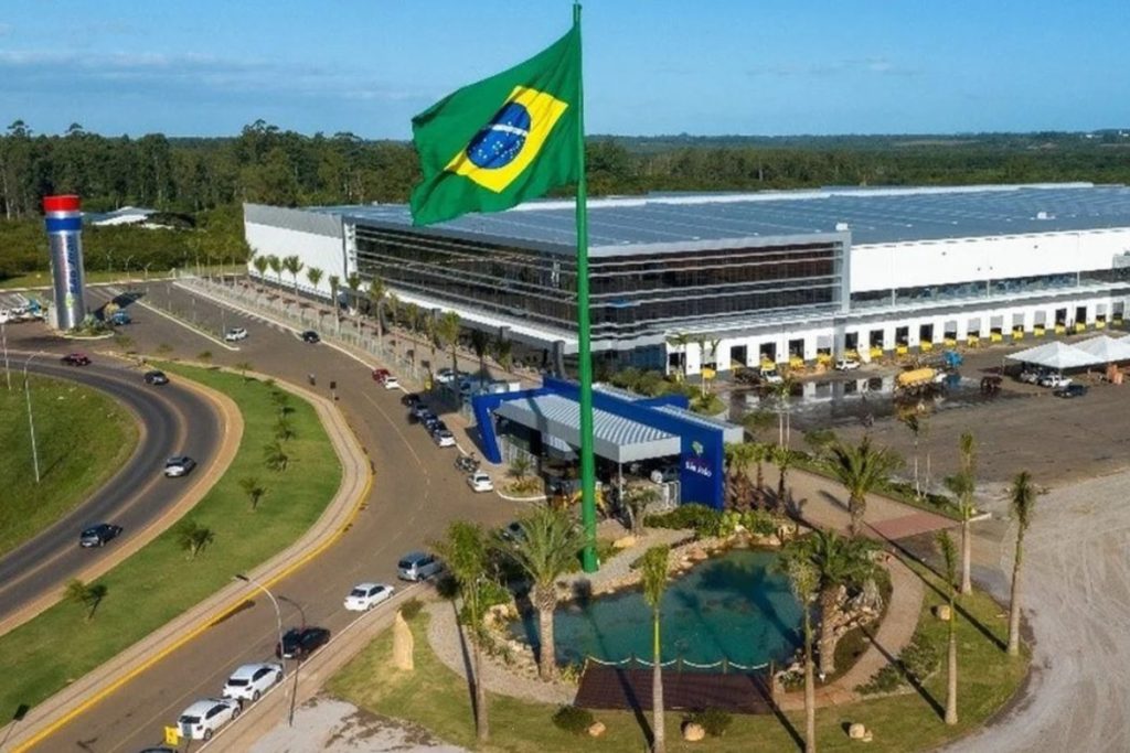 Empresa com mais de 25 mil funcionários no Brasil sai na frente e põe fim à escala 6x1