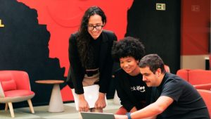 Além de vagas em tecnologia para todo o país, o iFood também busca profissional para atuar em Cidade Ocidental, no Entorno do Distrito Federal. (Foto: Divulgação/Ifood)