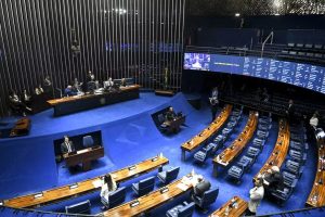 Em menos de 2 minutos, Senado aprova projeto que dificulta aborto legal em menores de 14 anos