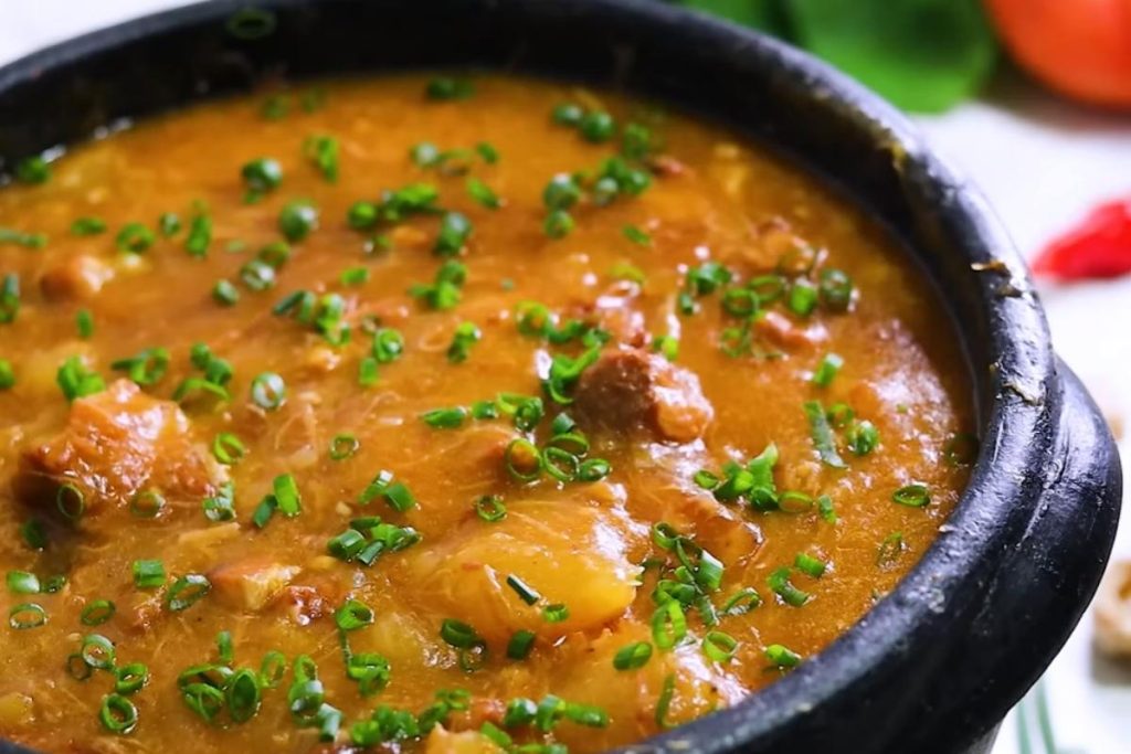 Caldo de fraldinha: receita fácil, rápida e cheia de sabor para os dias frios