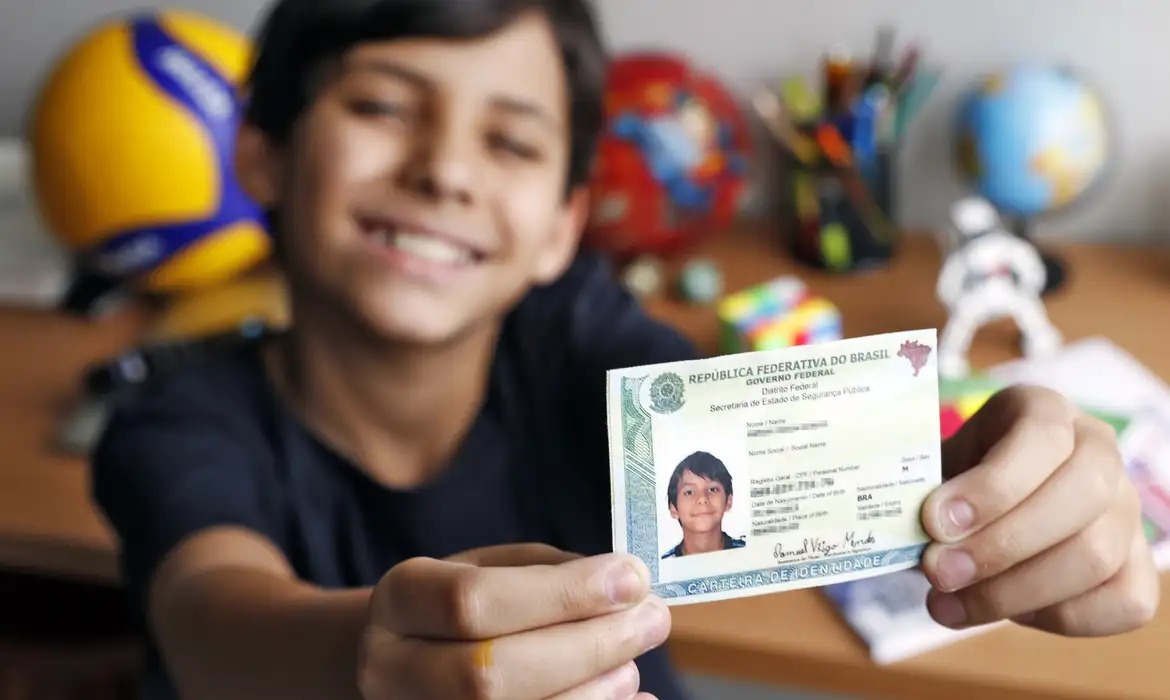 Nova Carteira de Identidade pode ser emitida sem agendamento em Goiás; confira as regras