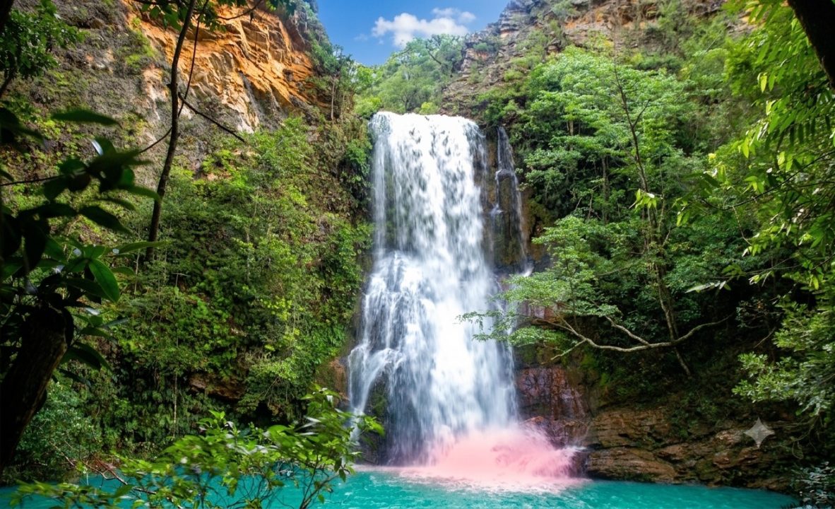 Não é a Chapada dos Veadeiros, nem a Serra da Canastra: o destino que tem cachoeiras exuberantes e conquista cada vez mais viajantes