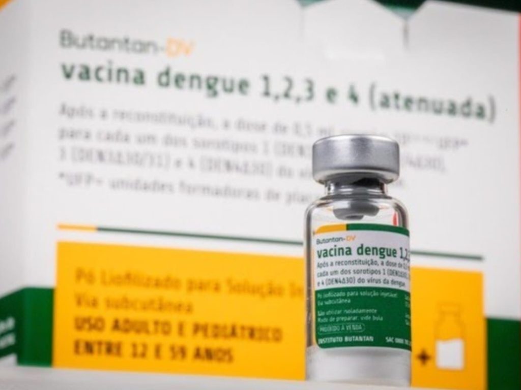 SUS suspende uso de vacina da dengue do Butantan após reações adversas