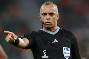 Árbitro goiano é escolhido pela Fifa para apitar jogo de abertura da Copa do Mundo de 2026