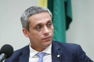 Novo boletim aponta melhora nos exames do Deputado Federal Gustavo Gayer, que permanece sob observação médica na capital. (Foto: Bruno Spada/Câmara dos Deputados)
