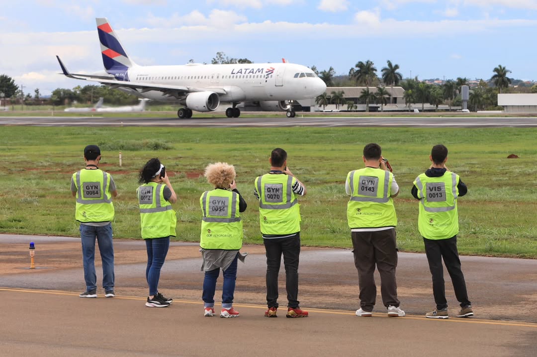 Aeroporto de Goiânia abre áreas restritas para fãs de aviação em evento gratuito