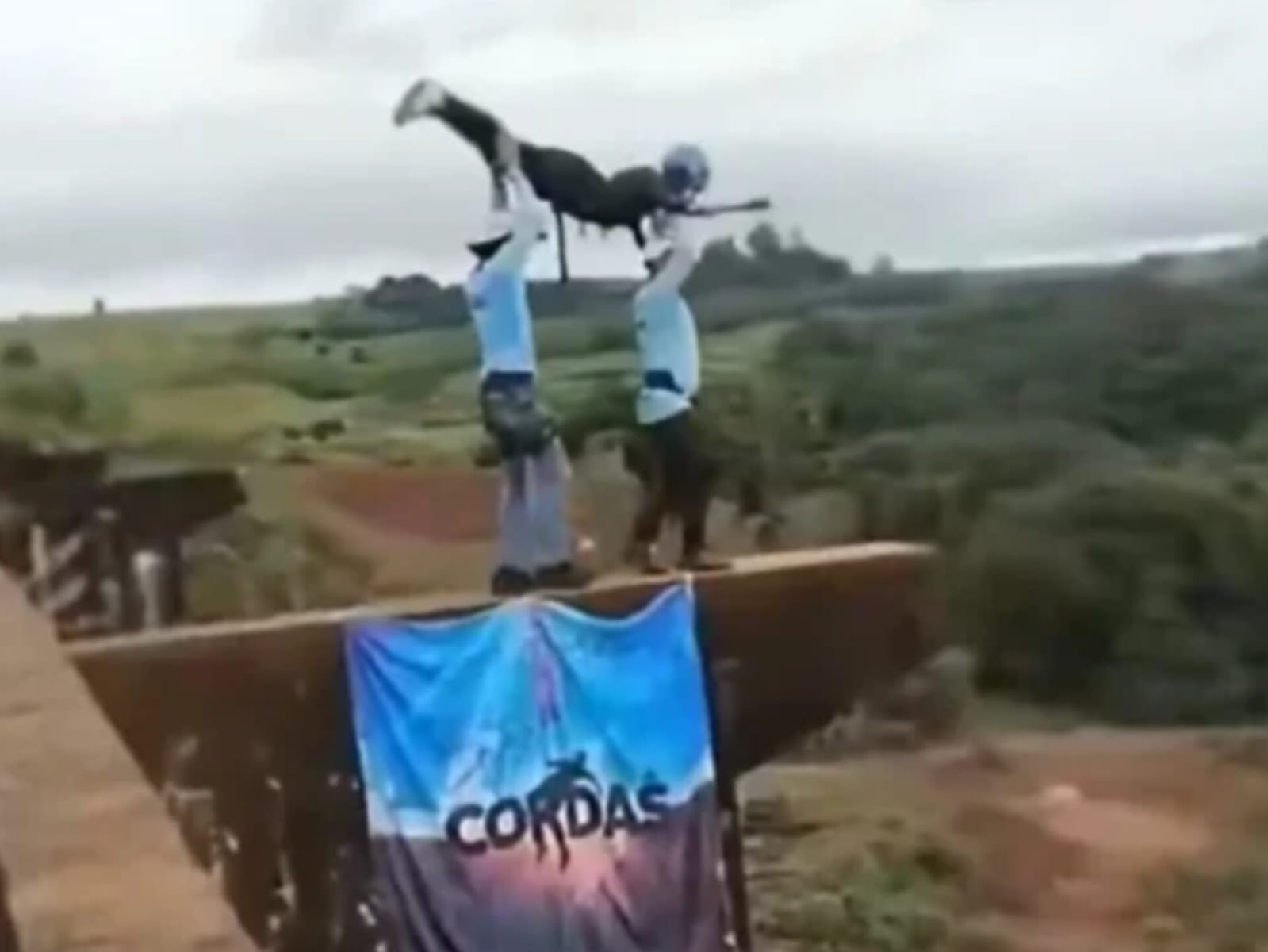 Ponte onde jovem morreu em SP tem histórico de morte e acidentes graves