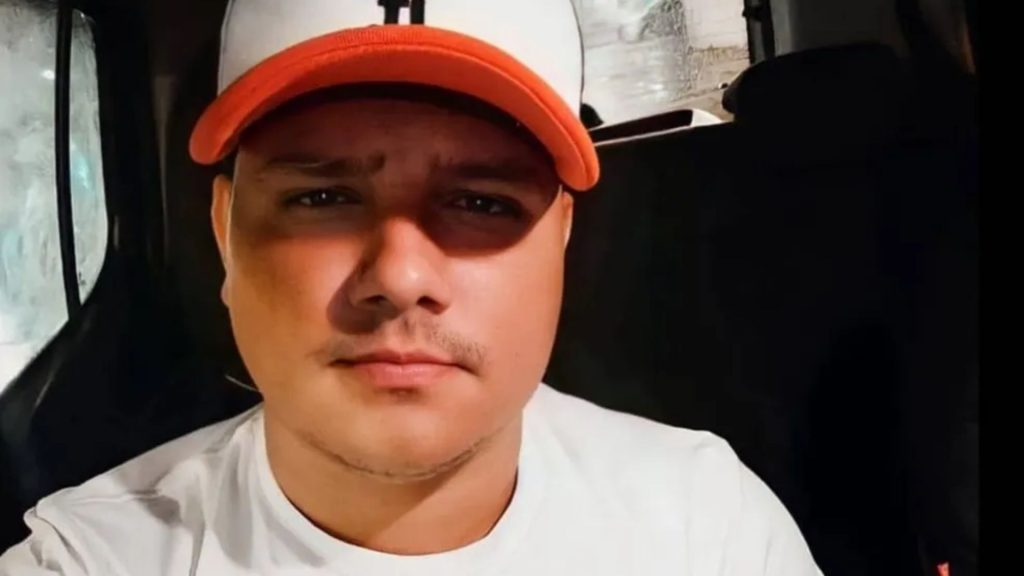 Hermes Júnior de Oliveira morreu aos 26 anos, quando foi baleado durante abordagem policial. Caso vai a júri popular.