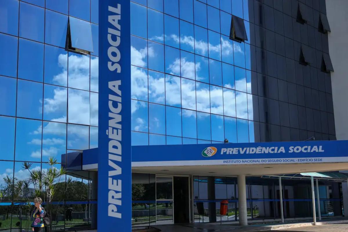 Adeus, idade mínima para aposentadoria: STF retira regras de idade do INSS e beneficia trabalhadores dessas categorias, explica advogado