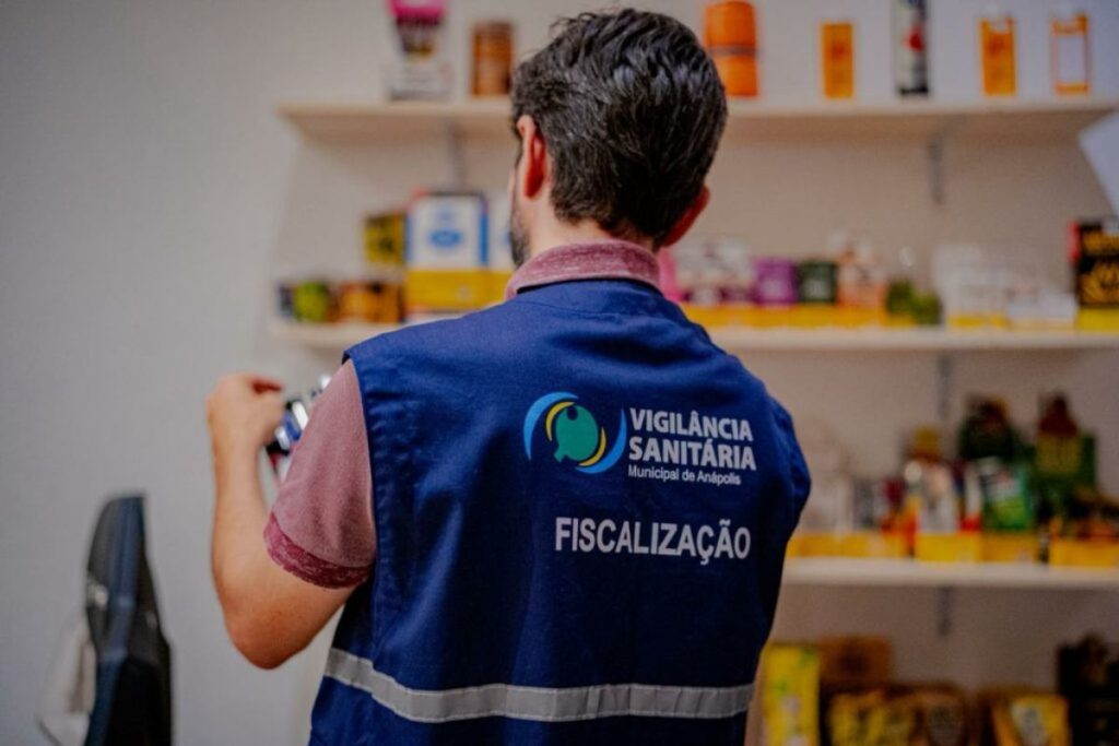 Clínicas de Anápolis são alvo de operação da Vigilância Sanitária e Cremego