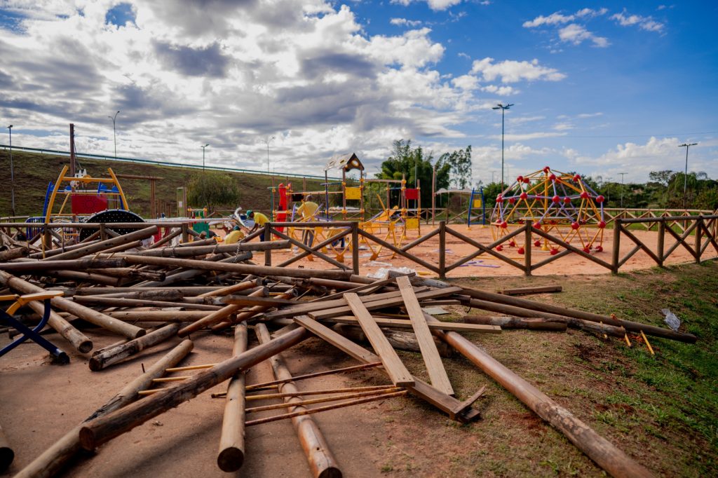 Parque da Jaiara está sendo revitalizado e ganhará novos brinquedos, espaço para calistenia e posto policial