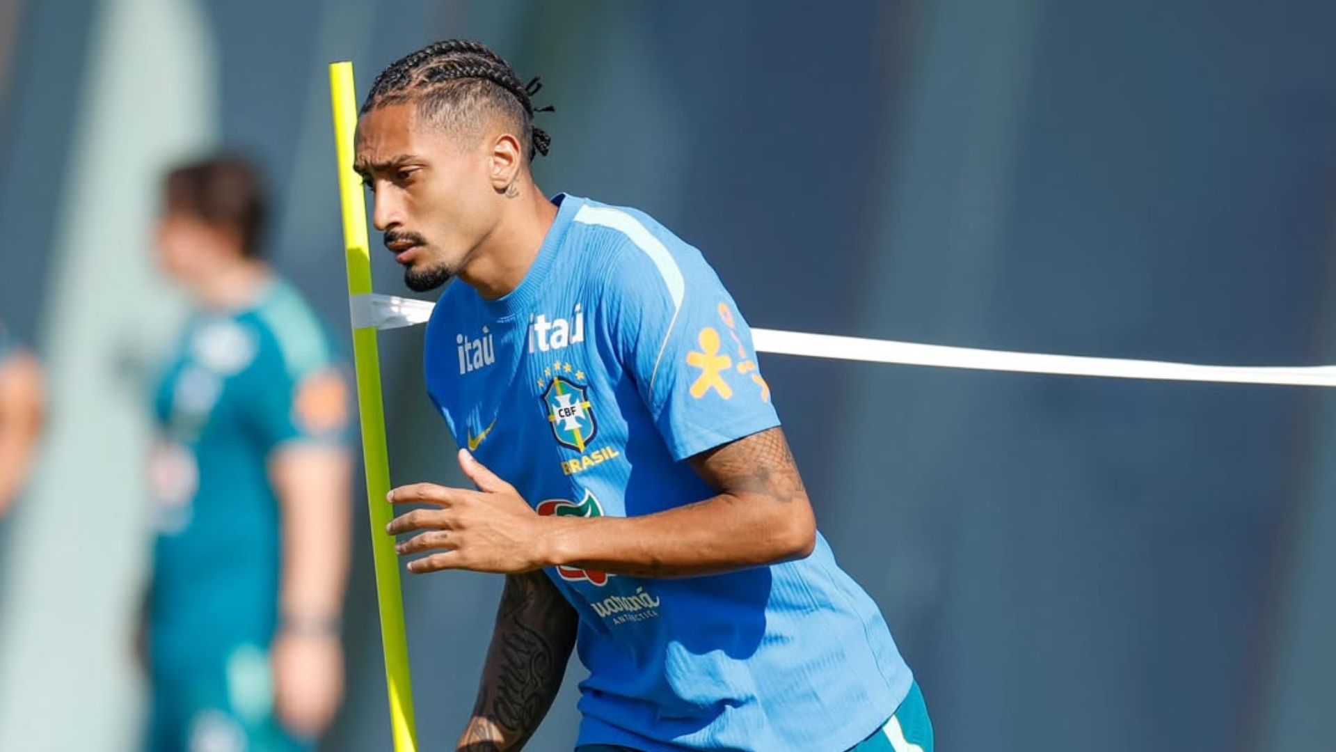 Raphinha foi convocado para jogar a Copa do Mundo 2026 pela Seleção Brasileira.