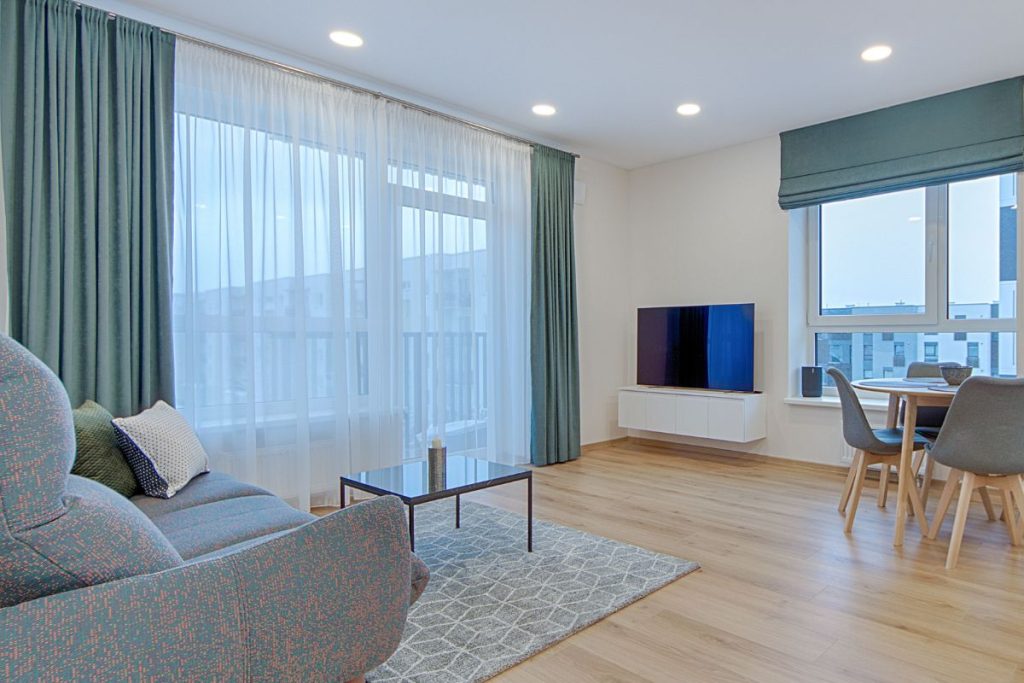 Adeus, cortinas: tendência do passado volta com tudo