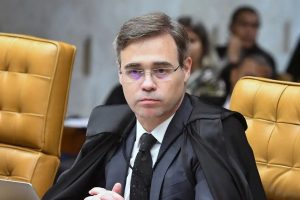 Mendonça determina exclusão de vídeo publicado por líder do PL que associa CV e PCC ao PT