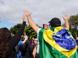Sem fé na ciência, desafios da sociedade brasileira