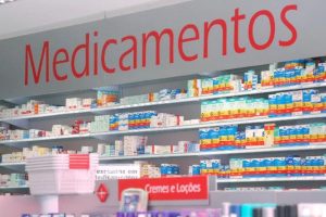 Anvisa aprova primeiro medicamento não hormonal para ondas de calor da menopausa