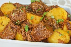 carne que desmancha na panela de pressão
