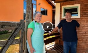 Casal vendeu farmacêutica, voltou para a fazenda da família e hoje transforma 230 litros de leite por dia em queijos artesanais