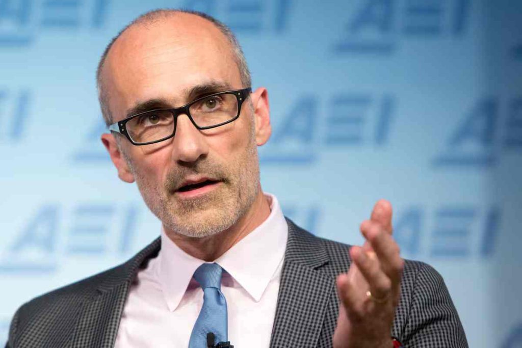 frase de Arthur Brooks para felicidade