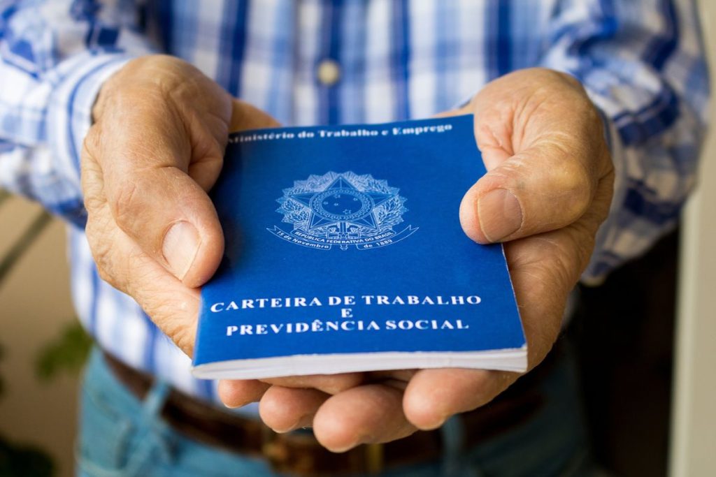 STJ permite que segurado fique com aposentadoria mais vantajosa após decisão contra o INSS