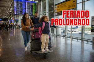 Família viajando no feriado prolongado no Brasil
