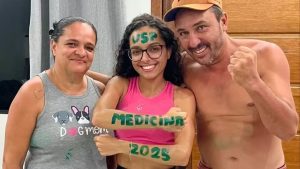 Filha de pedreiro e confeiteira passa em Medicina na USP. (Foto: Arquivo pessoal)