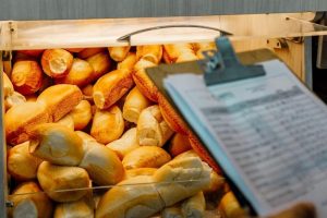 Procon analisou onde comprar os itens de café da manhã mais barato em Anápolis.
