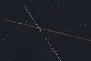 Astrônomos registram asteroide gigante cruzando o céu de Goiânia