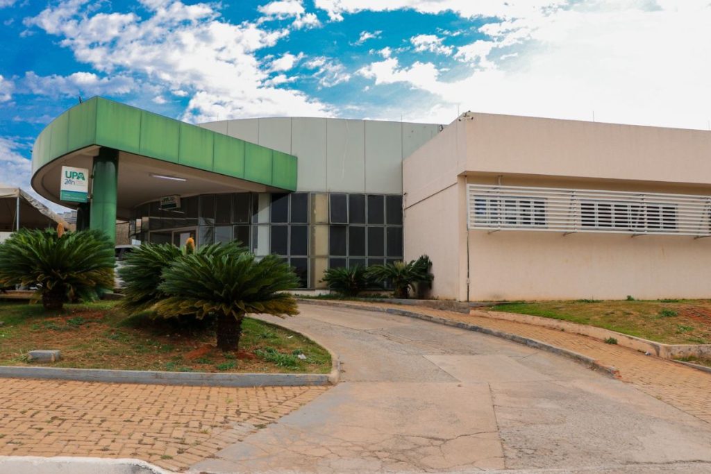 Vítima foi encontrada com vida, ainda com a faca cravada no tórax, mas não resistiu aos ferimentos. (Foto: Reprodução/Prefeitura de Senador Canedo)