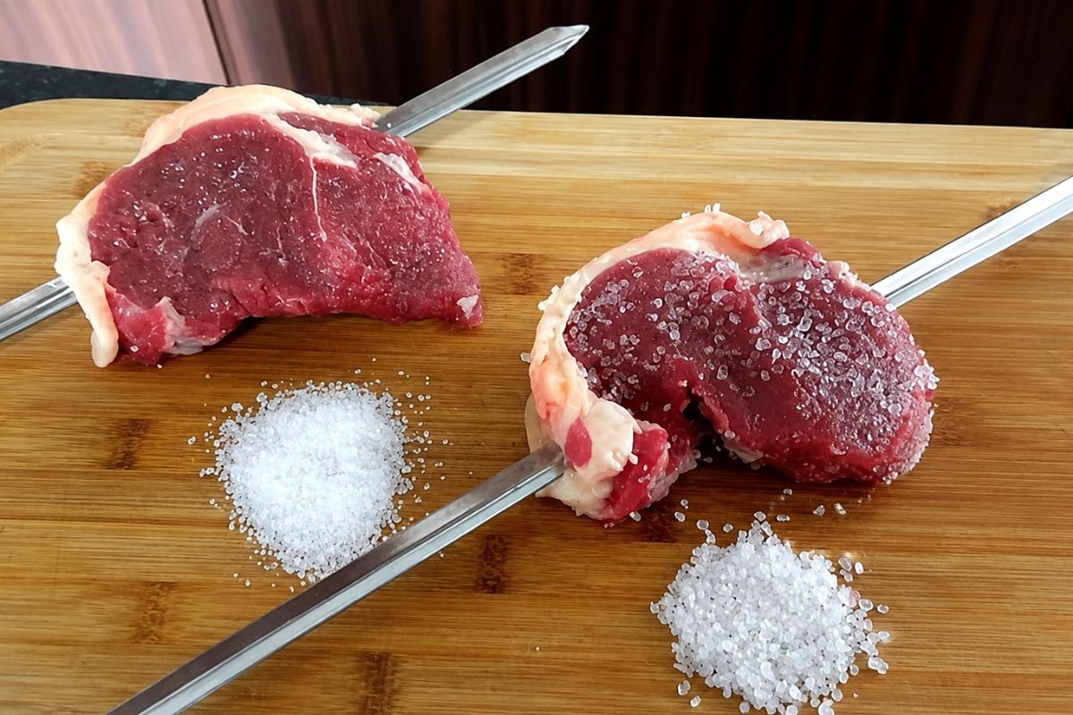 Sal fino e sal grosso não agem igual na carne