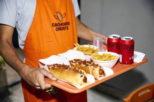 De Cachorro Crente a sex shop gospel, marcas evangélicas disputam mercado bilionário