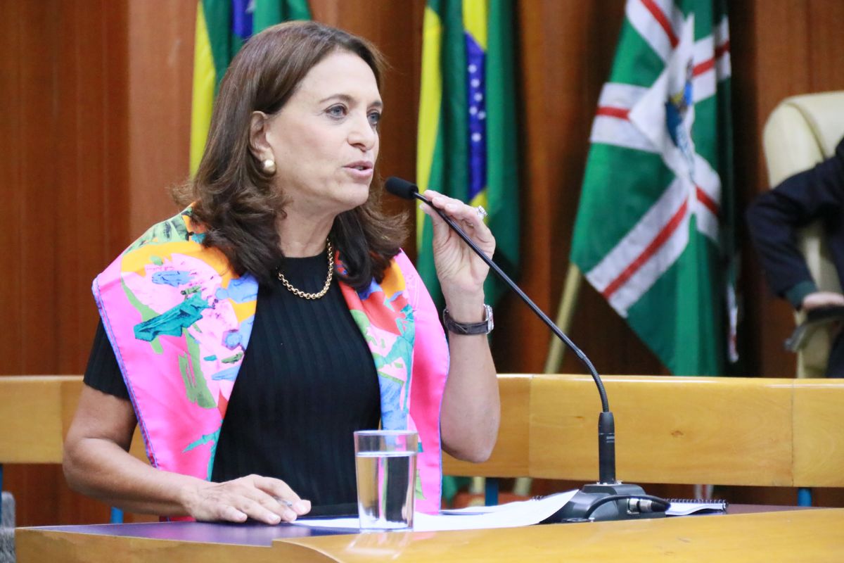 Com 35,1%, ex-primeira-dama lidera intenções de votos em Goiás para o Senado. (Foto: Alberto Maia/Câmara Municipal de Goiânia)