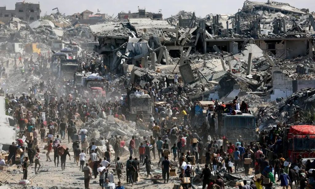 Faixa de Gaza segue marcada pela destruição causada pela guerra, enquanto o Hamas anuncia mudanças na administração do território em meio às negociações por um acordo de paz. (Foto: Agencia Brasil)