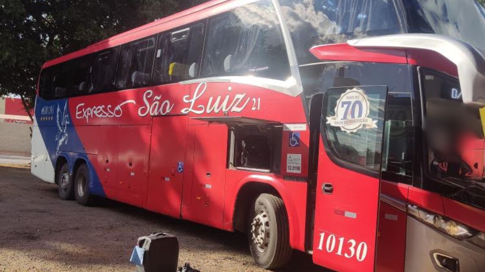 Ônibus que ia em direção ao Nordeste quebrou em Anápolis.