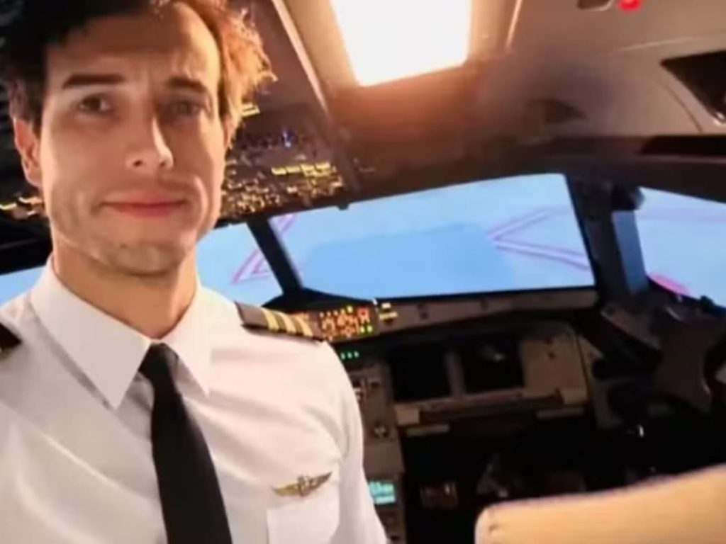 Aluna pousa avião sozinha após instrutor se jogar de aeronave na Argentina