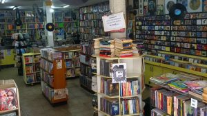 Interior da Livraria Cultural, que está no Centro de Anápolis há 27 anos.