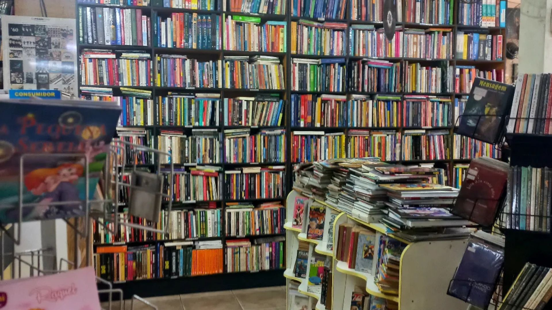 Livraria Cultural aposta nos livros novos, usados e uma variedade de outros produtos.